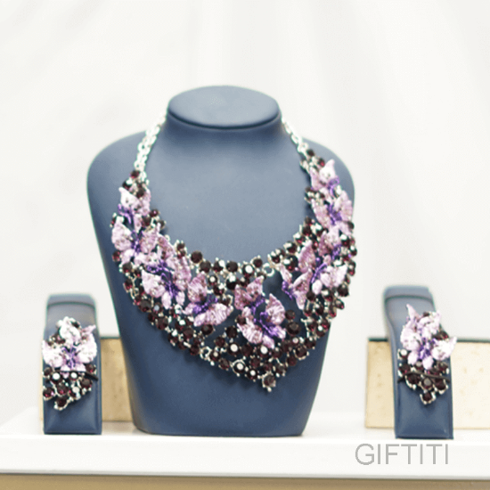 Picture of Pendent Statement Necklace For Woman