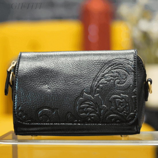 Picture of Black Flowery Bag For Ladies