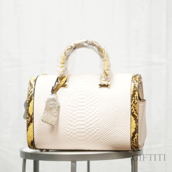 Picture of Leather Bag In Snake Pattern Design For Woman